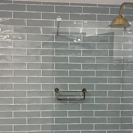 Apartment. Newly Renovated. Apartment *